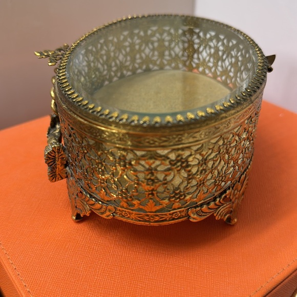 Stylebuilt Vintage 24k Gold Plate Jewelry Case - Picture 5 of 7